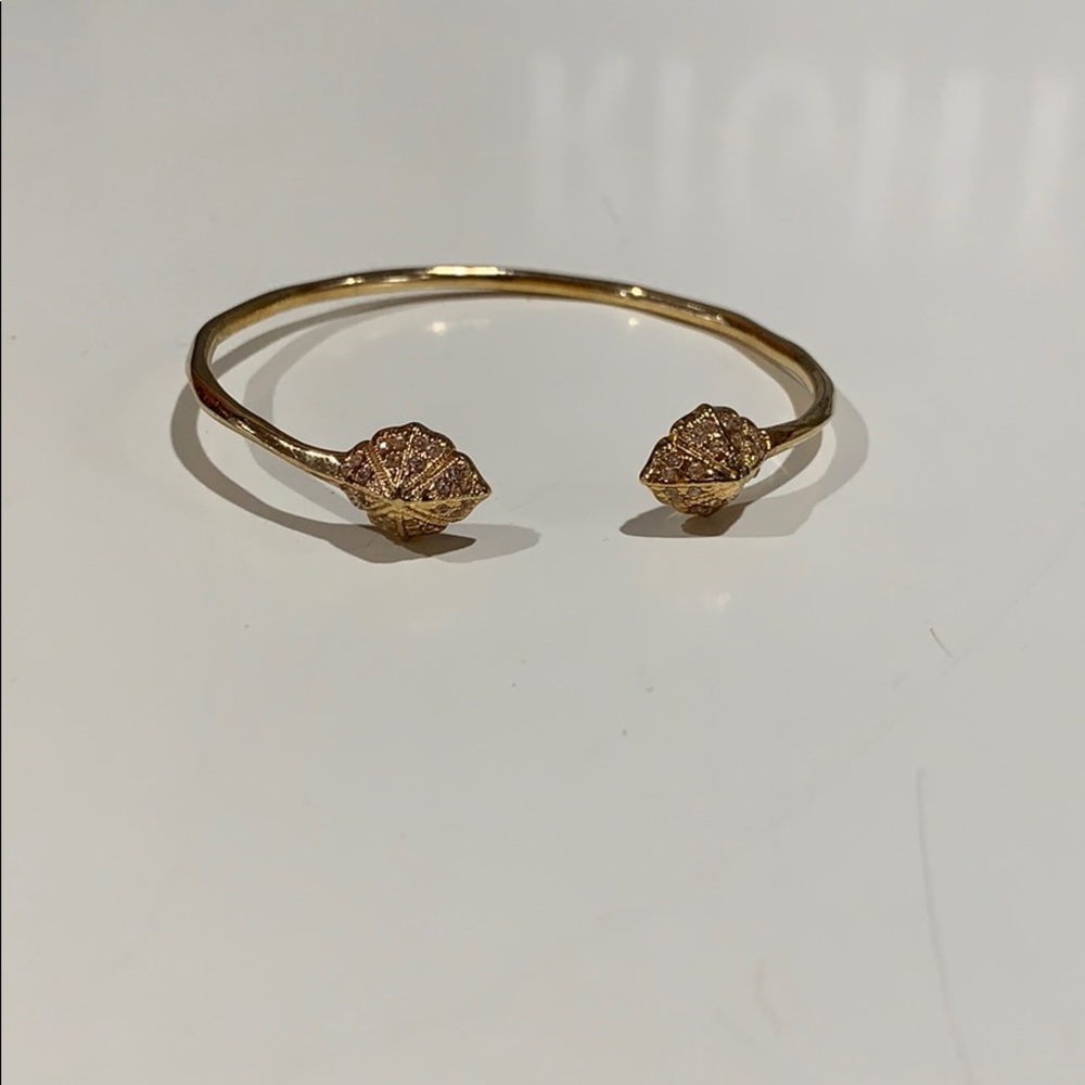 gold stella and dot bracelet